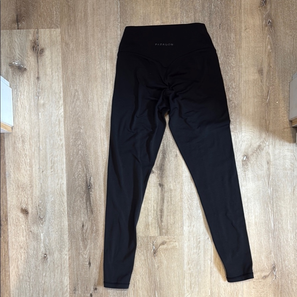 Black Paragon sculptseam plus leggings